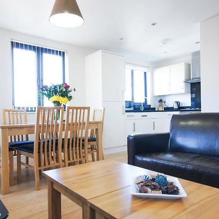 Crompton House Apartments Edgware Екстер'єр фото