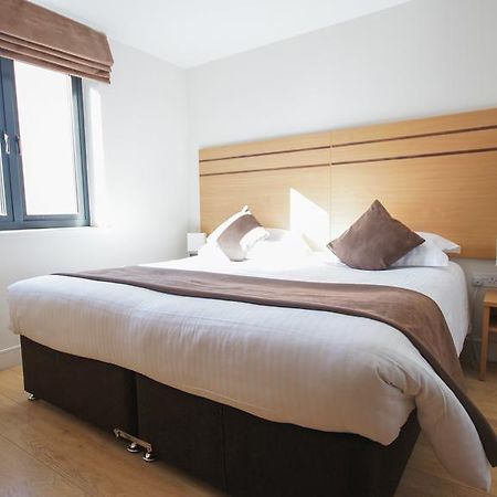 Crompton House Apartments Edgware Екстер'єр фото