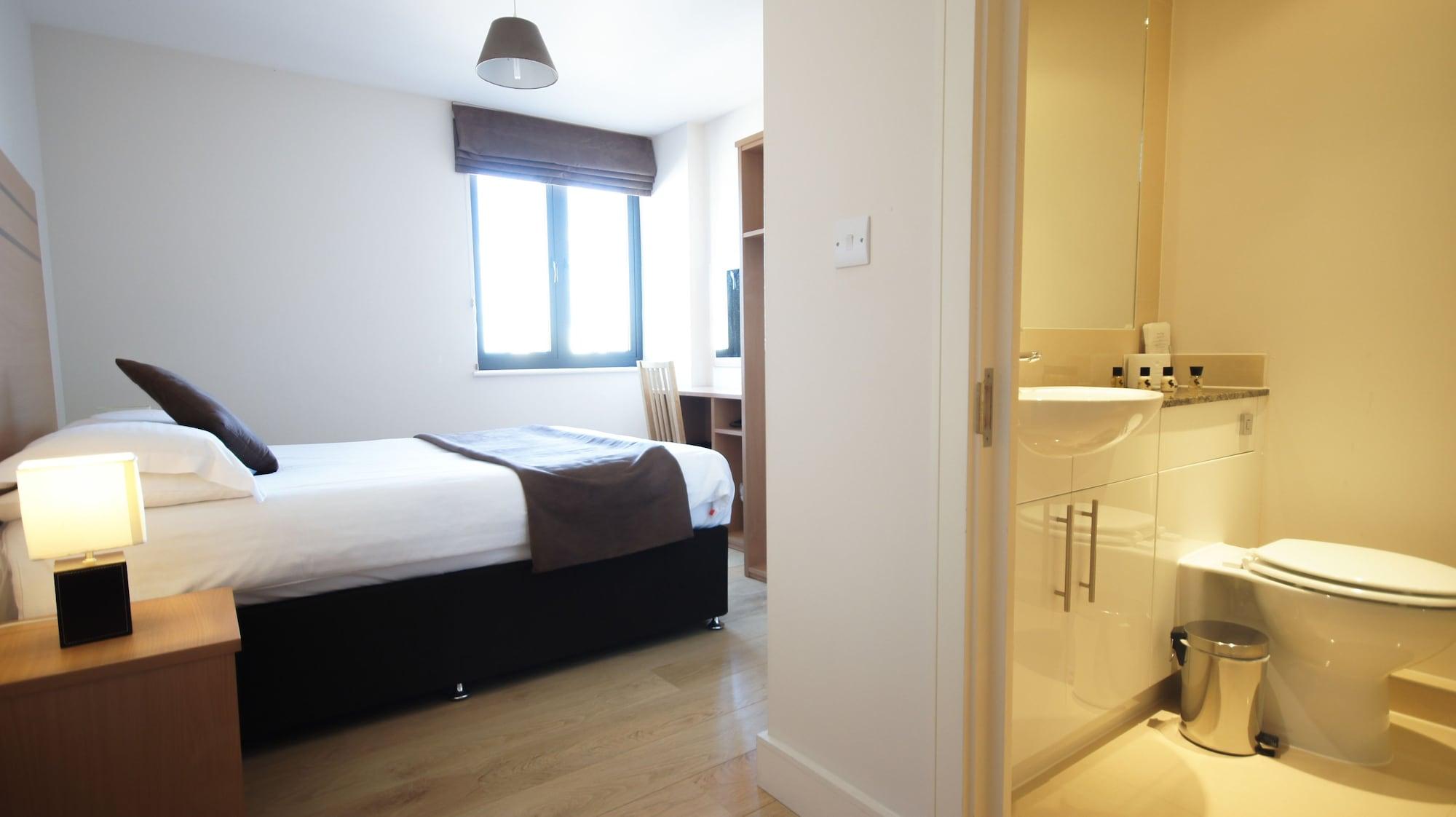 Crompton House Apartments Edgware Екстер'єр фото