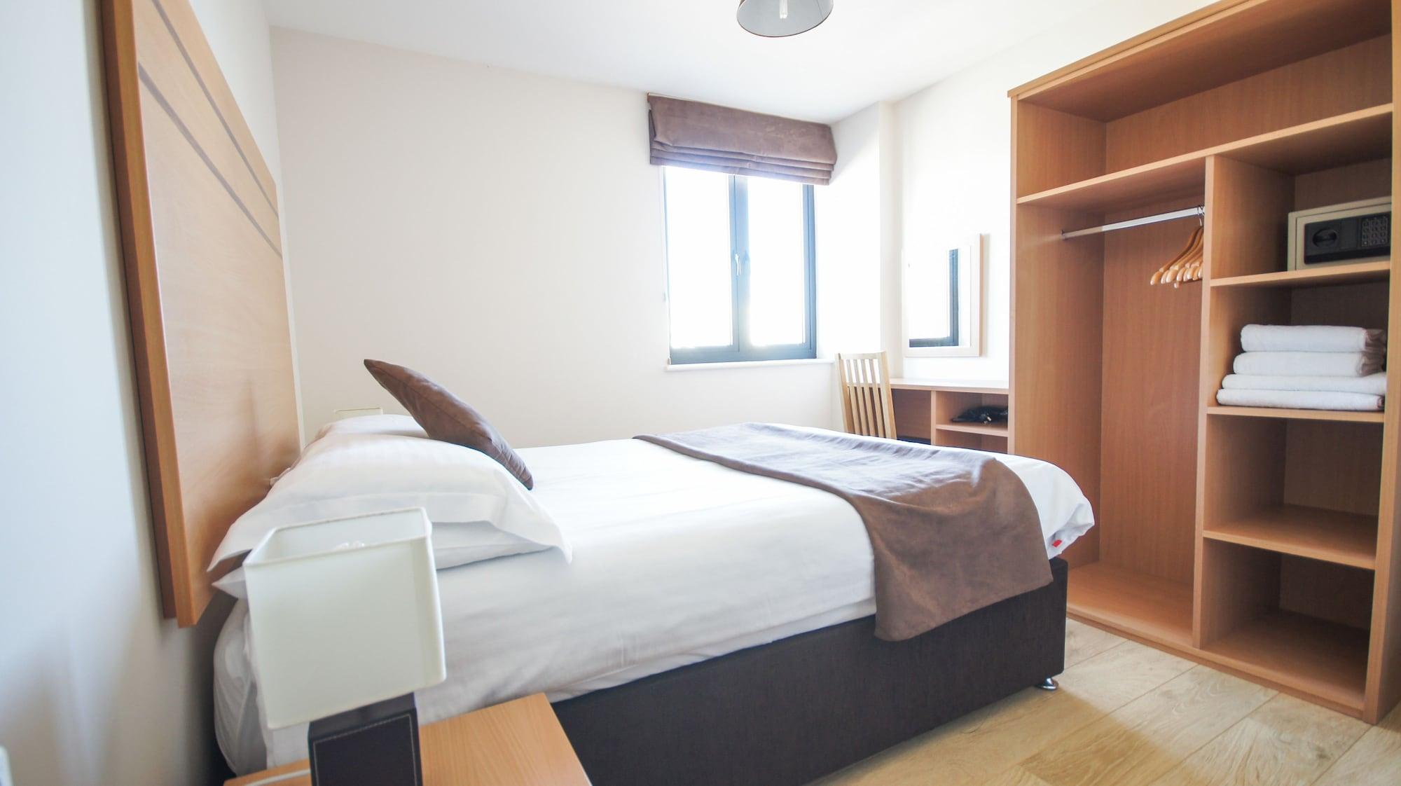 Crompton House Apartments Edgware Екстер'єр фото