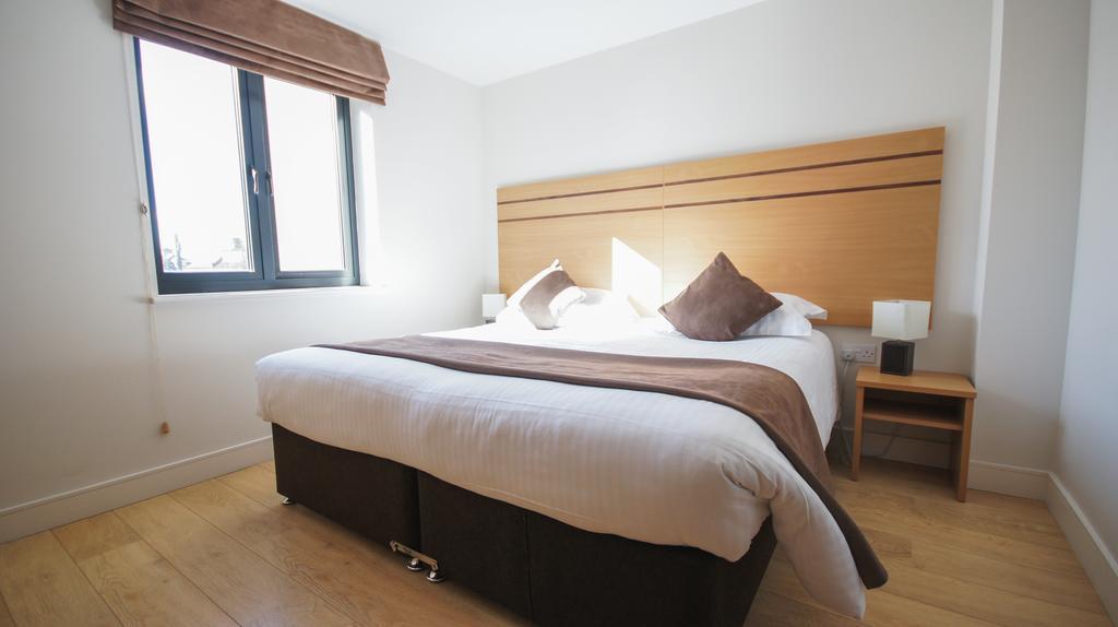 Crompton House Apartments Edgware Екстер'єр фото